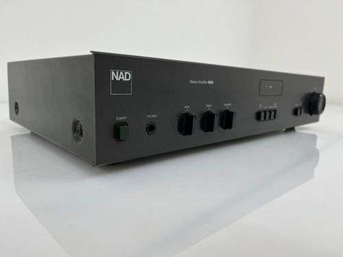 NAD 3020i Stereo Amplifier