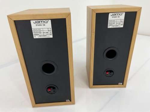 JAMO Studio 130 Bookshelf Speakers