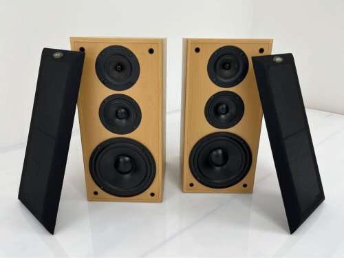 JAMO Studio 130 Bookshelf Speakers