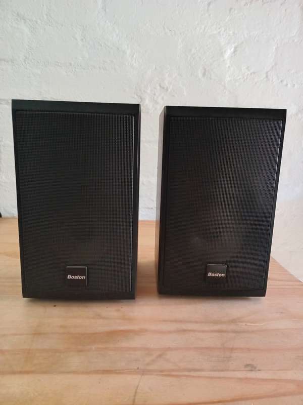 Boston CR57 Bookshelf Speaker