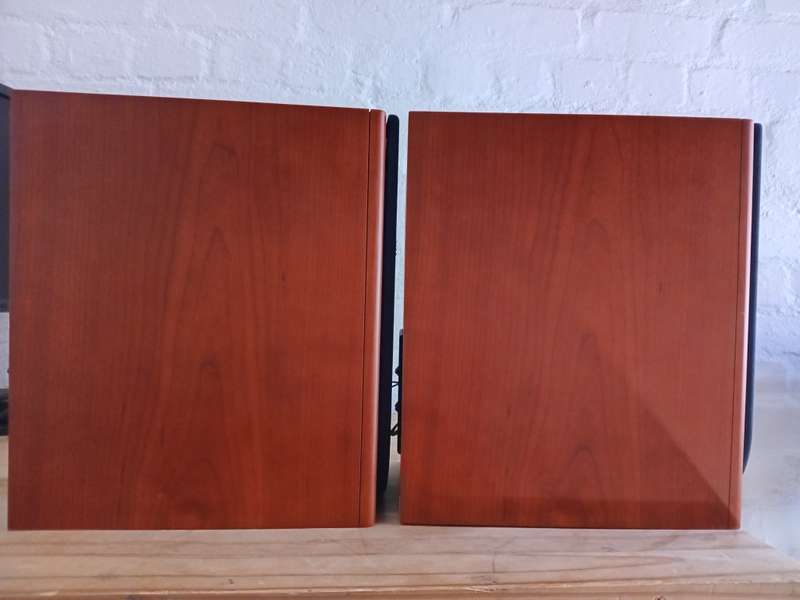 Castle Knight 2 Bookshelf Speakers