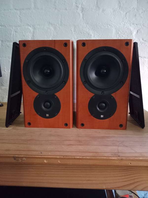 Kef Cresta 10 Bookshelf Speakers