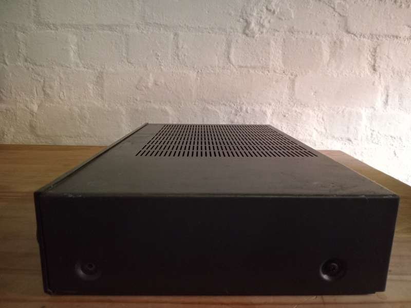 NAD 3020i Stereo Amplifier