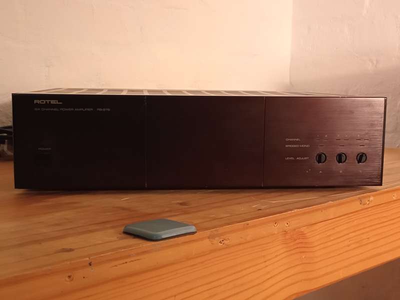 Rotel RB-976 Six Channel Power Amplifier