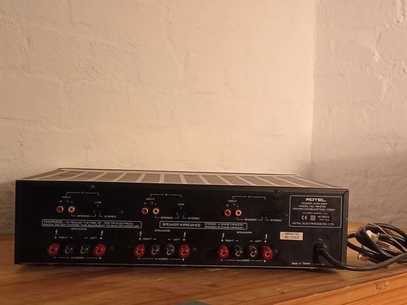 Rotel RB-976 Six Channel Power Amplifier
