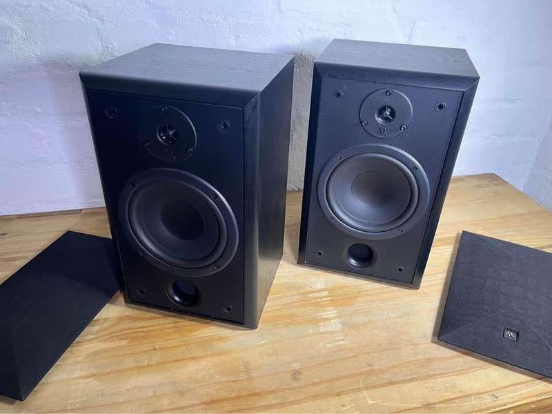 Acoustic Research 206 HO Bookshelf Speakers