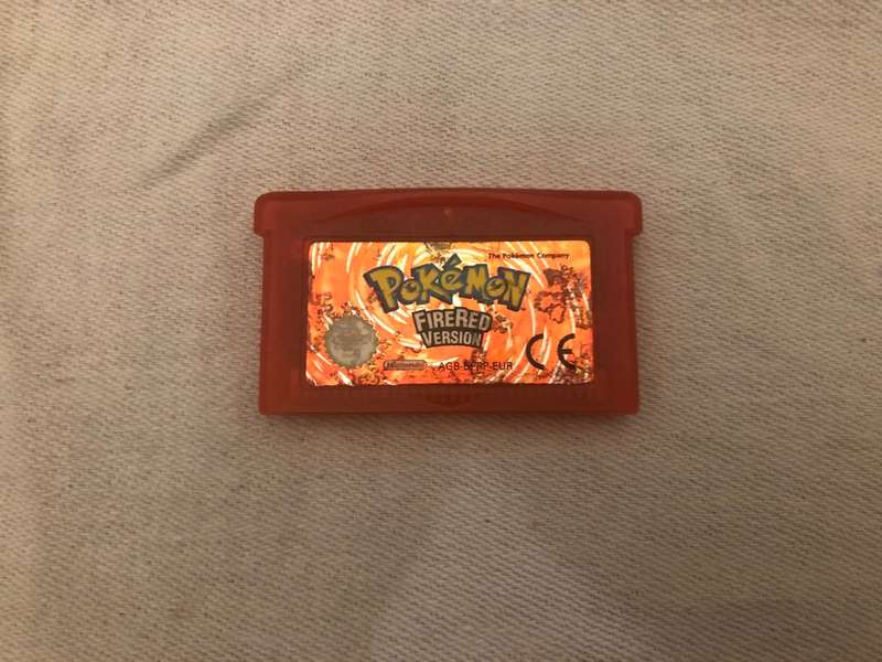 Pokemon FireRed version, Gameboy Advance. Authentic Tested