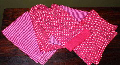 Red Ethereal Dish Cloth and Oven Glove Set (100% Cotton)