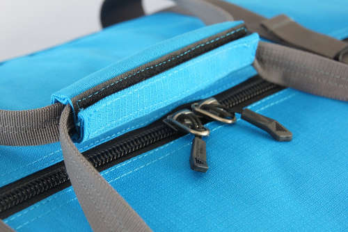 Red Mountain Cargo Bag Sports Bag Travel Bag Duffel Bag Cargo 50 Water Resistant Free Shipping.