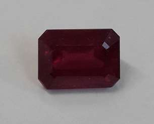 PRECIOUS 2.67CT RUBY- RECT  FACET TOP BLOOD RED RUBY- 100% NATURAL