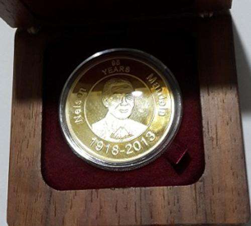 WOW!! FIRST EVER- MANDELA 95 YEARS 24KT GP MEDALLION- OLD S A COAT OF ARM + WOODEN DISPLAY BOX...