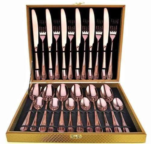 24 PIECE CUTLERY SET