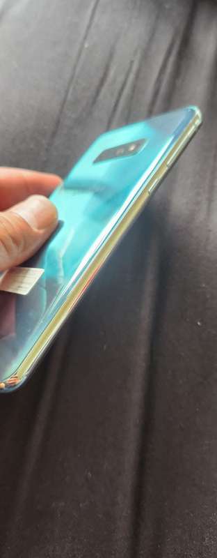 Samsung S10e Dual Sim. Great condition!