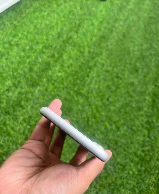 iPhone XR  64GB CPO