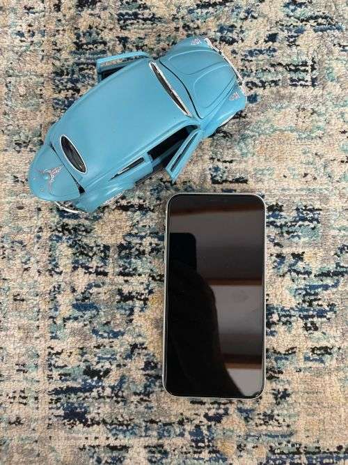 iPhone XR  64gb