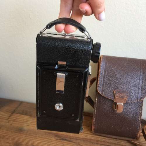 Kershaw Eight-20 King Penguin folding 120mm film camera with case