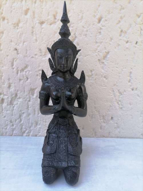 INDIAN Culture Statue on (33cm) 10cm sholder to sholder - MADE FROM RESIN