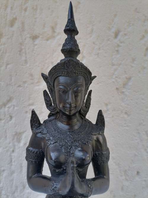 INDIAN Culture Statue on (33cm) 10cm sholder to sholder - MADE FROM RESIN