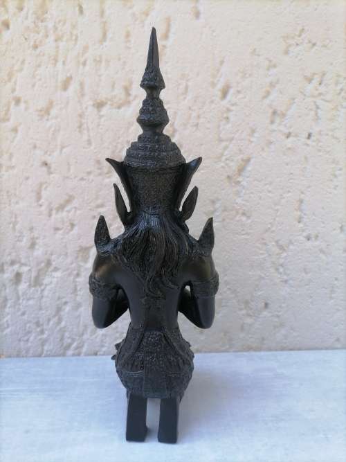 INDIAN Culture Statue on (33cm) 10cm sholder to sholder - MADE FROM RESIN