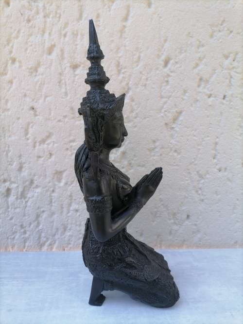 INDIAN Culture Statue on (33cm) 10cm sholder to sholder - MADE FROM RESIN