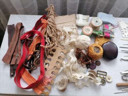 VINTAGE 1900 VOETSEK - SEWING BUNDLE WITH PURSES AND MUCH MORE