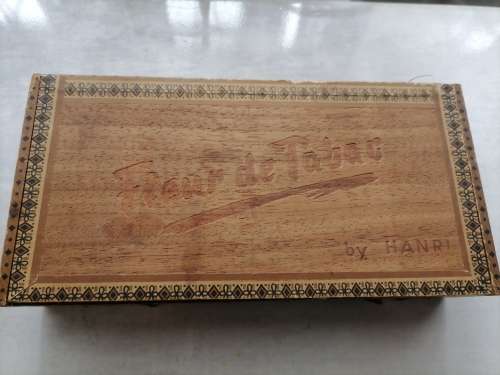 GOODYEAR TUYER ASTRAY AND FLEUR DE TABAC CIGAR BOX MADE IN ENGLAND