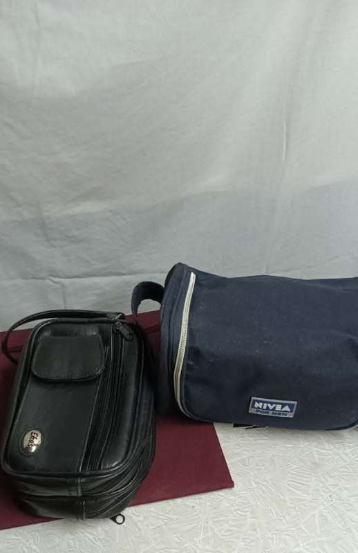 Whole lot of 14 hand bags!!