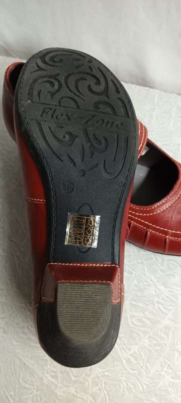 Young Klinik Ladies Shoes size 6