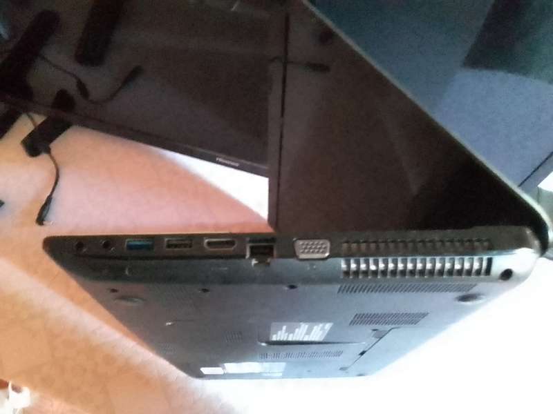Toshiba Satellite C50 Laptop (Read)