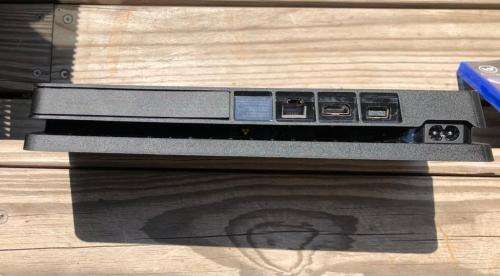 SONY PS4 CONSOLE WITH GREAT GAMES - EXCELLENT CONDITION