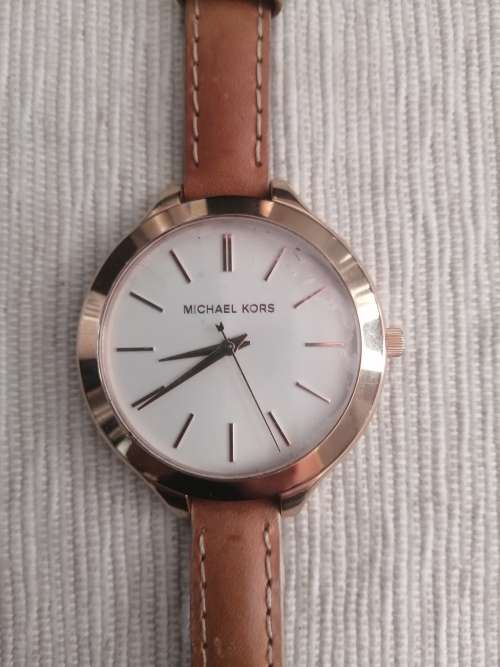 Original Michael Kors Rosegold Watch Ladies * Sells for R3400 *