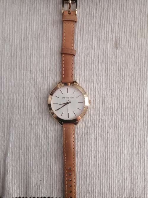 Original Michael Kors Rosegold Watch Ladies * Sells for R3400 *