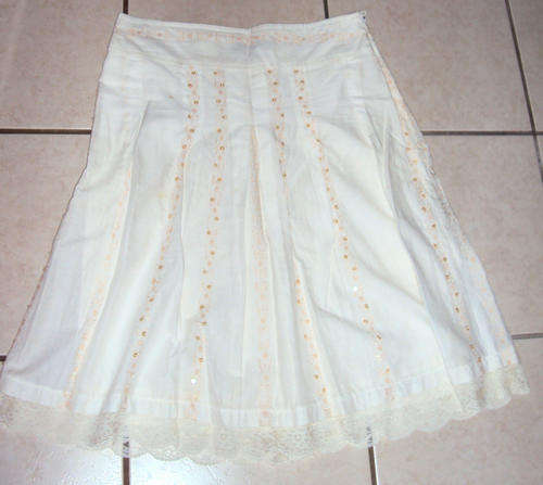 Very Feminine Cream skirt with Sequens and Lace (Size 32/Small)