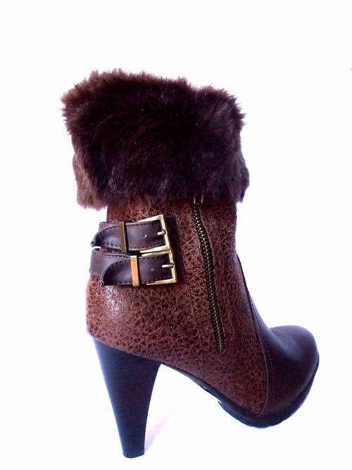 Never 2 Hot ** Fur Trim Ankle Boot Buckle Brown Size 39(SA 6)