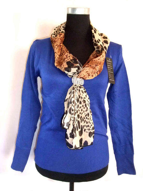 ** S a l e**Sapphire Knit Top With Scarf Free Size (32-36)
