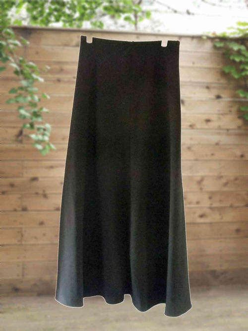 Ladies Black Maxi Skirt Size 32/34