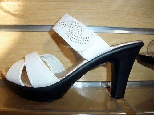 Summer Sandals Colour White Size 7