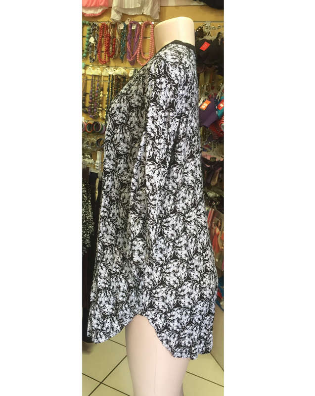 3/4 Sleeve Notch Neck Printed Tunic Black Size 42-44