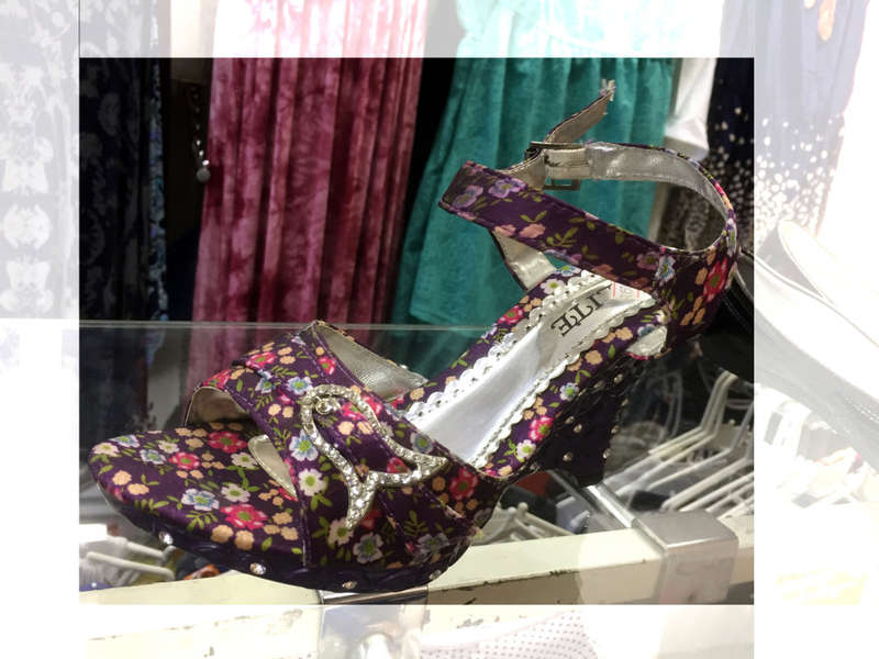 "Clearance Sale" Stunning Floral High Heel Wedges Sandals Size 8