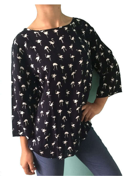 3/4 Sleeve Curved Hem Crane Pattern Top Size 42-44 Dark Blue