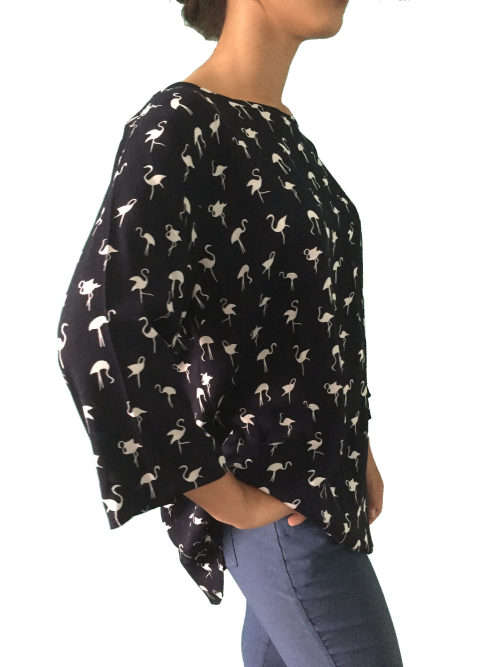 3/4 Sleeve Curved Hem Crane Pattern Top Size 42-44 Dark Blue