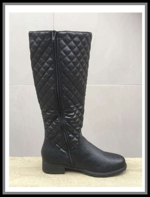 Diamond Lattice Pattern Wide Calf High Leg Boots Size 6