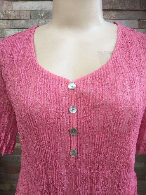 *** New Arrivals 2017 *** Lined Laced Short Sleeve Tunics Pink Sizes 36 to 44 Blue Sizes 36/38,42,46