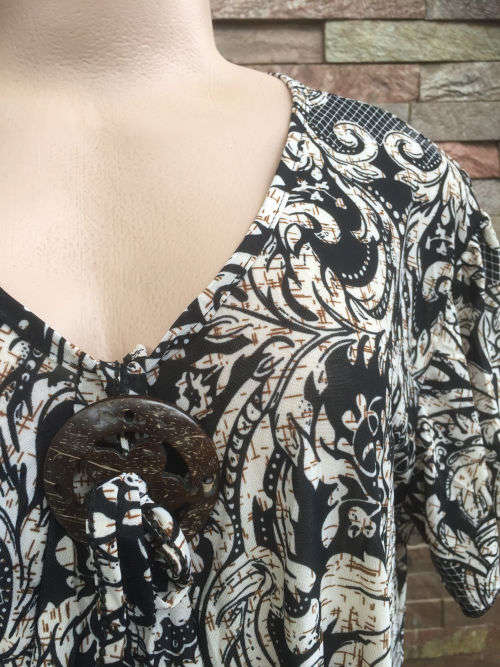 " 2017 New Arrival "  Gathered Hem Flutter Sleeve Tunic Size 42 Color Black/Brown