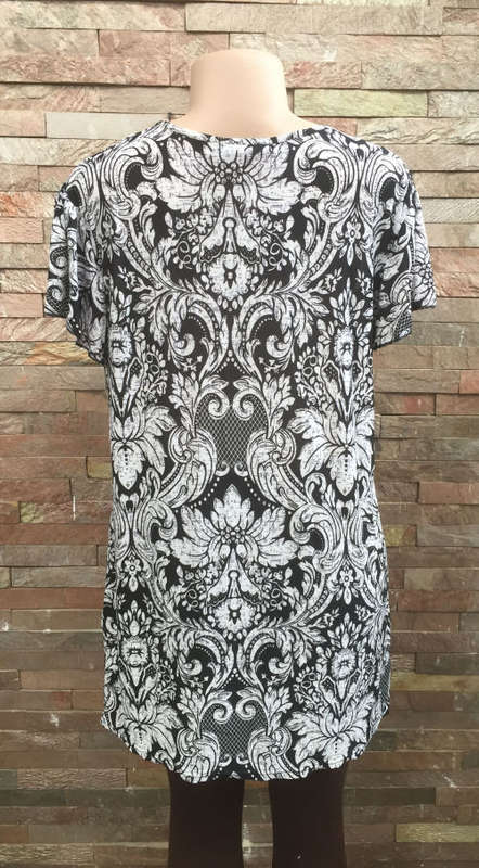 " 2017 New Arrival "  Gathered Hem Flutter Sleeve Tunic Size 40 Color Black/White