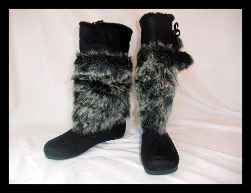 GOTTA HAVE/ FUR BOOTS - Size:5