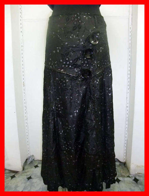 ****GORGEOUS Glitters Black Long SKIRT****