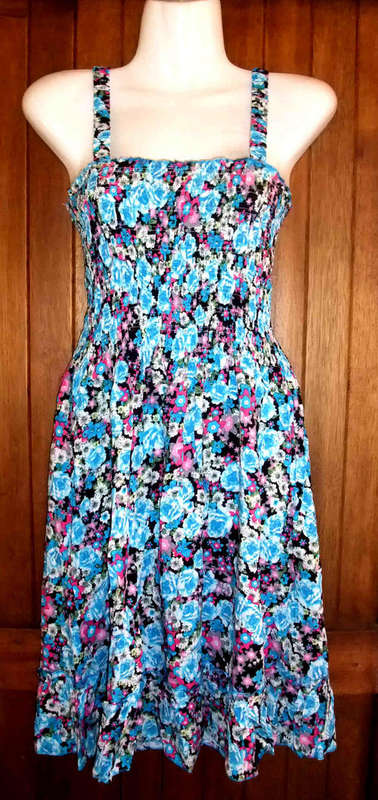 ***CRAZY R1 START***SWEET SUMMER FLORAL DRESS 32/34