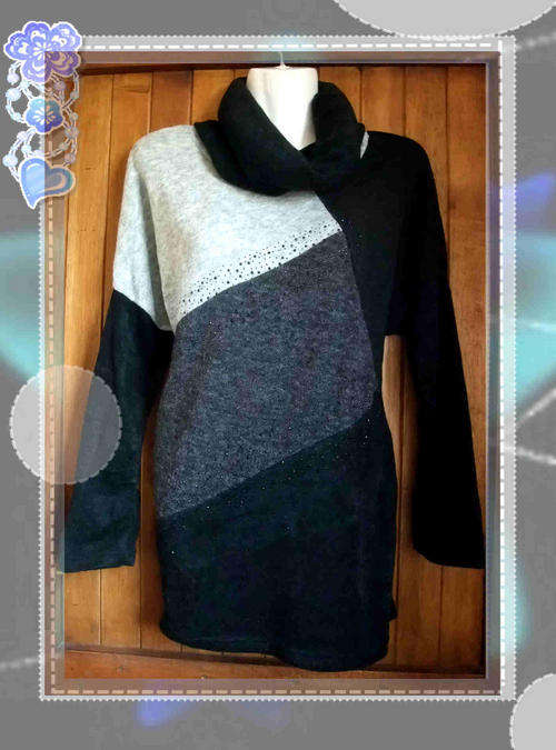***FASHION Style Top With CIRCLE Scarf ***Imported*** Retails +-R230