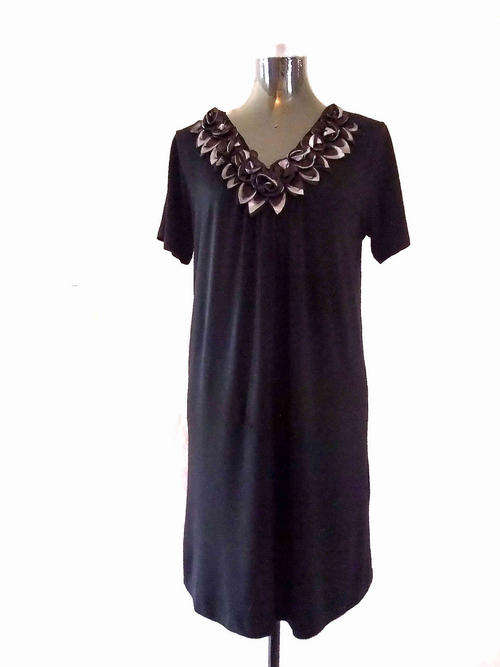 *** Early Christmas Sales*** ELEGANT Satin ROSES Front Long Black Top/Dress
